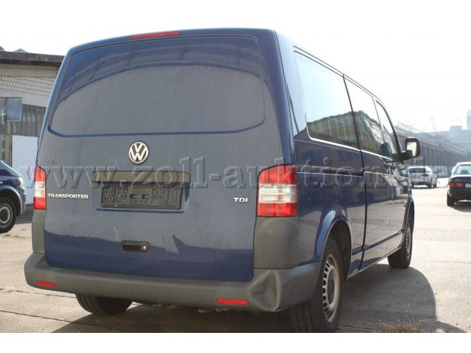 1 VW Transporter T5 2.0 TDI, buiten gebruik gesteld – foto 7 – kavel bij Zoll-Auktion, Mannheim