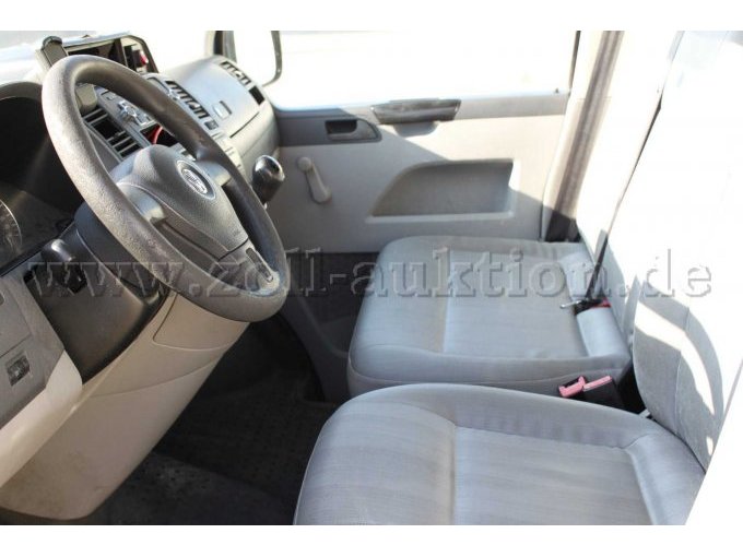 1 VW Transporter T5 2.0 TDI, buiten gebruik gesteld – foto 3 – kavel bij Zoll-Auktion, Mannheim