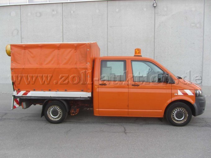 VW T5 DoKa mit Pritsche und Planenaufbau, Ansicht rechte Seite