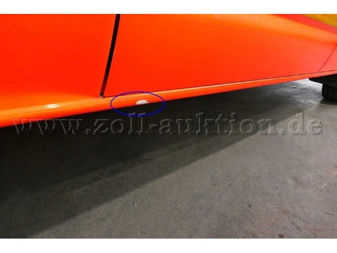 Lackschaden an dem Schweller unterhalb der Seitenschiebetür rechts