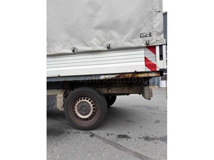 Roststelle mit Loch am Träger links hinten