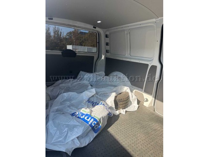 1 VW Transporter TDI T 6 lang, knutselauto – foto 8 – kavel bij Zoll-Auktion, Karlsruhe