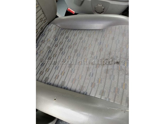 1 VW Transporter TDi 4motion, defekt, fahrbereit – foto 9 – kavel bij Zoll-Auktion, Stuttgart