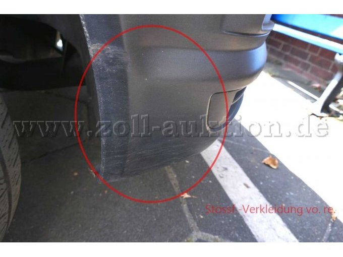 Stoßstange vorne rechts schadhaft