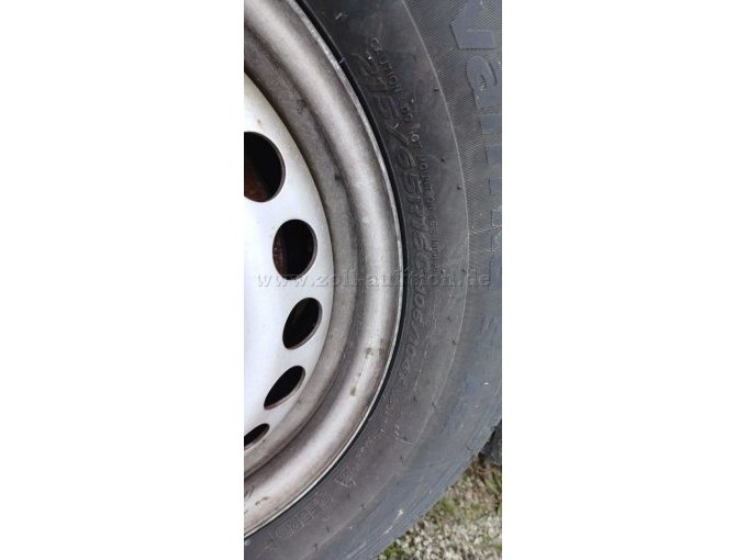 Reifen mit Größenangabe