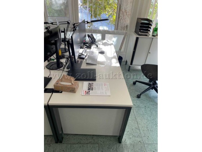 1 Vario-bureau/kantoortafel 200 x 80 – foto 2 – kavel bij Zoll-Auktion, Neuss