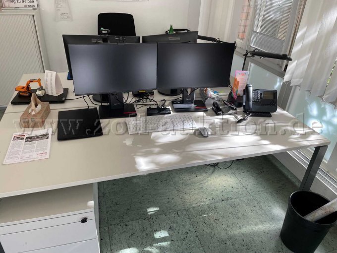 1 Vario Schreibtisch/Bürotisch 200 x 80 – kavel bij Zoll-Auktion, Neuss