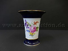 1 Vase Meissener Porzellan, Blumendekor mit Goldrand, I.Wahl 1850-1924 (Knaufzeit)