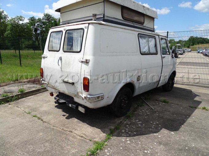 Vauxhall Bedford Blitz Wohnmobil Gesamtansicht von hinten linke Seite