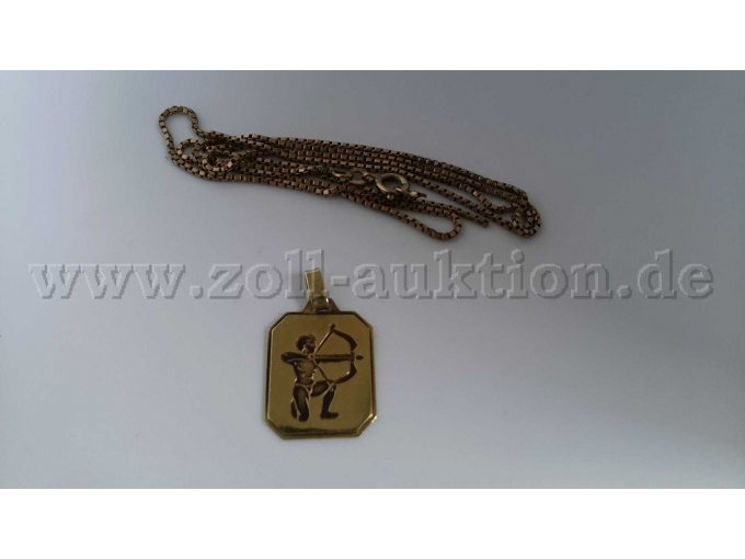 Kette und Anhänger