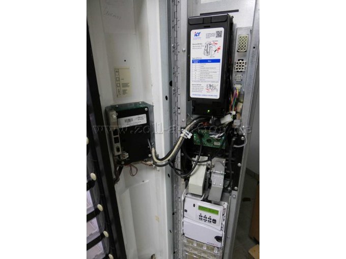 Gesamtansicht II Geldkasette mit elektronischen Bauteilen