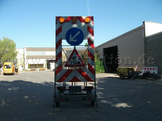 Ansicht aufgeklappte Tafel hinten