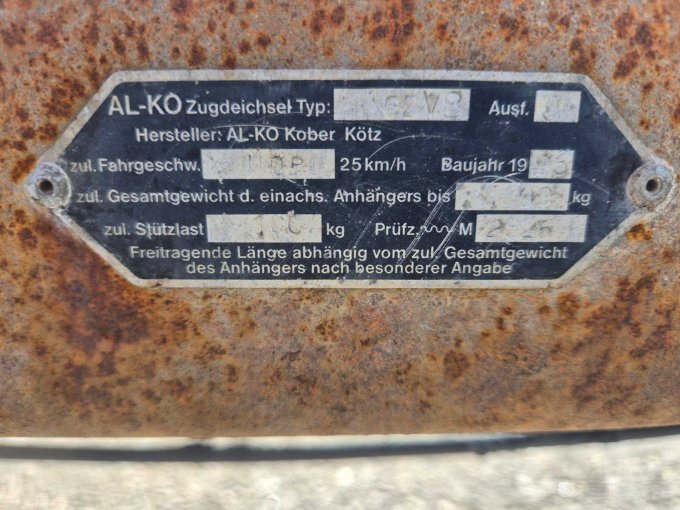 Typschild Zugdeichsel