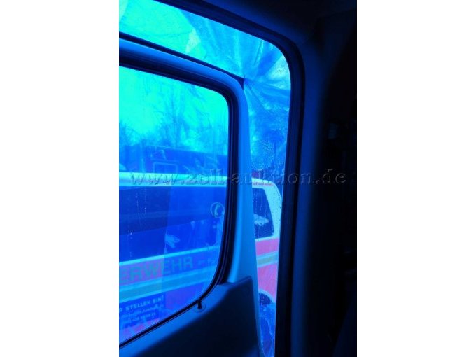 Innenansicht beschädigte Beifahrertür