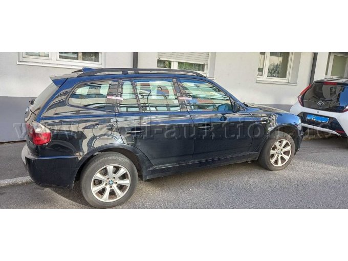 Fahrzeug rechte Seite Fahrzeug rechte Seite