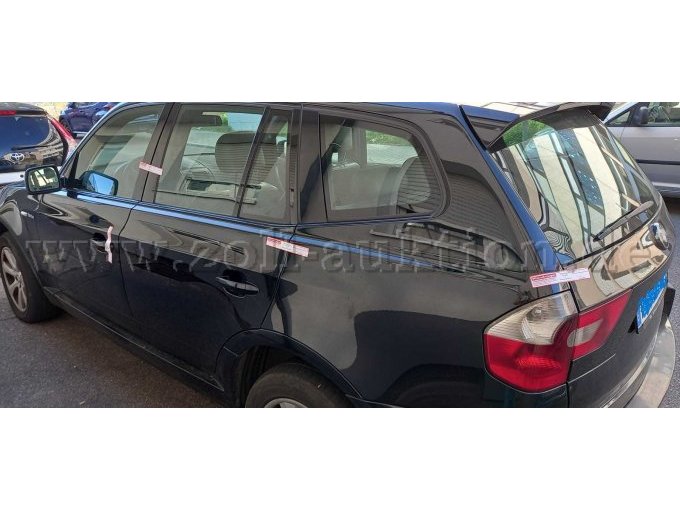 Fahrzeug linke Seite