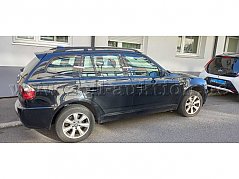 Fahrzeug rechte Seite