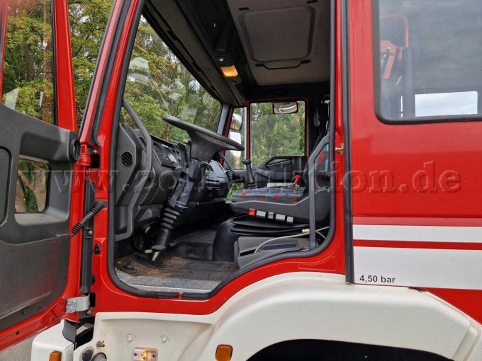 1 Veiling van een brandweerwagen LF 8/6 Iveco Magirus – foto 8 – kavel bij Zoll-Auktion, Schiffweiler