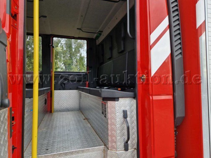 1 Veiling van een brandweerwagen LF 8/6 Iveco Magirus – foto 7 – kavel bij Zoll-Auktion, Schiffweiler