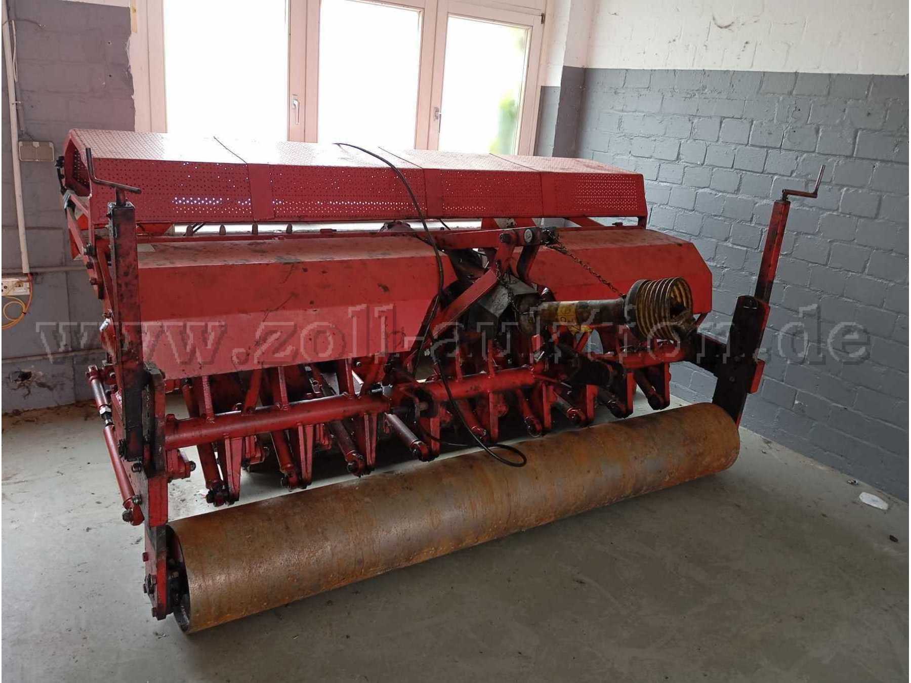 Verti-Drain (Frontansicht)