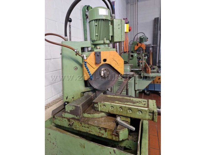 Ansicht schräg links vorne