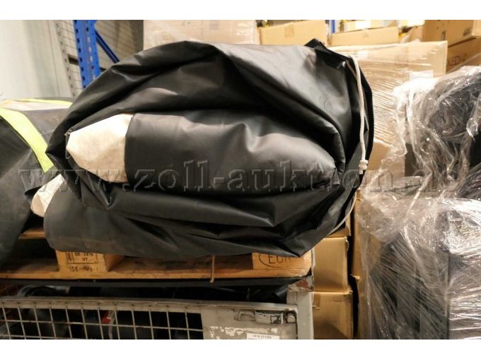 Zusammengepacktes Sprungpolster Seitenansicht