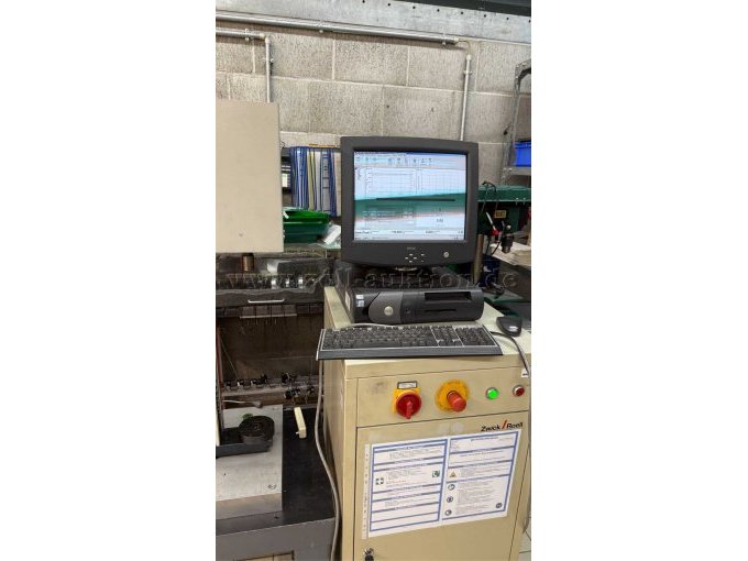 Ansicht mit Steuergerät vorne