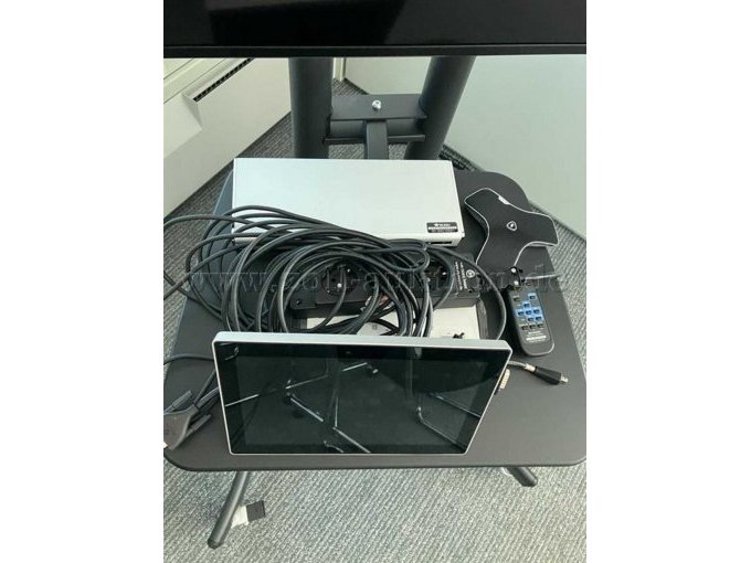 1 videoconferentiesysteem van Polycom met een Sharp PN-H701-monitor van 70 inch – foto 3 – kavel bij Zoll-Auktion, Berlin