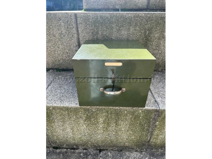 1 Vintage Metall-Karteikasten mit Schlüssel – kavel bij Zoll-Auktion, Laatzen