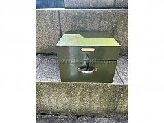 Vintage Metall-Karteikasten mit Schlüssel