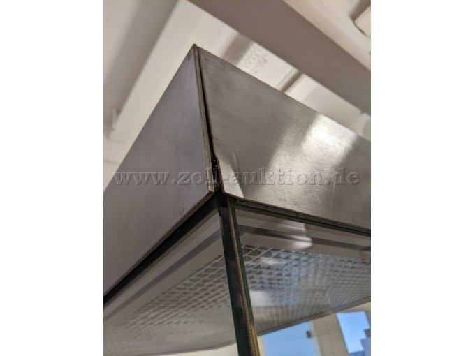 Detailansicht Vitrine Nr. 9 oben