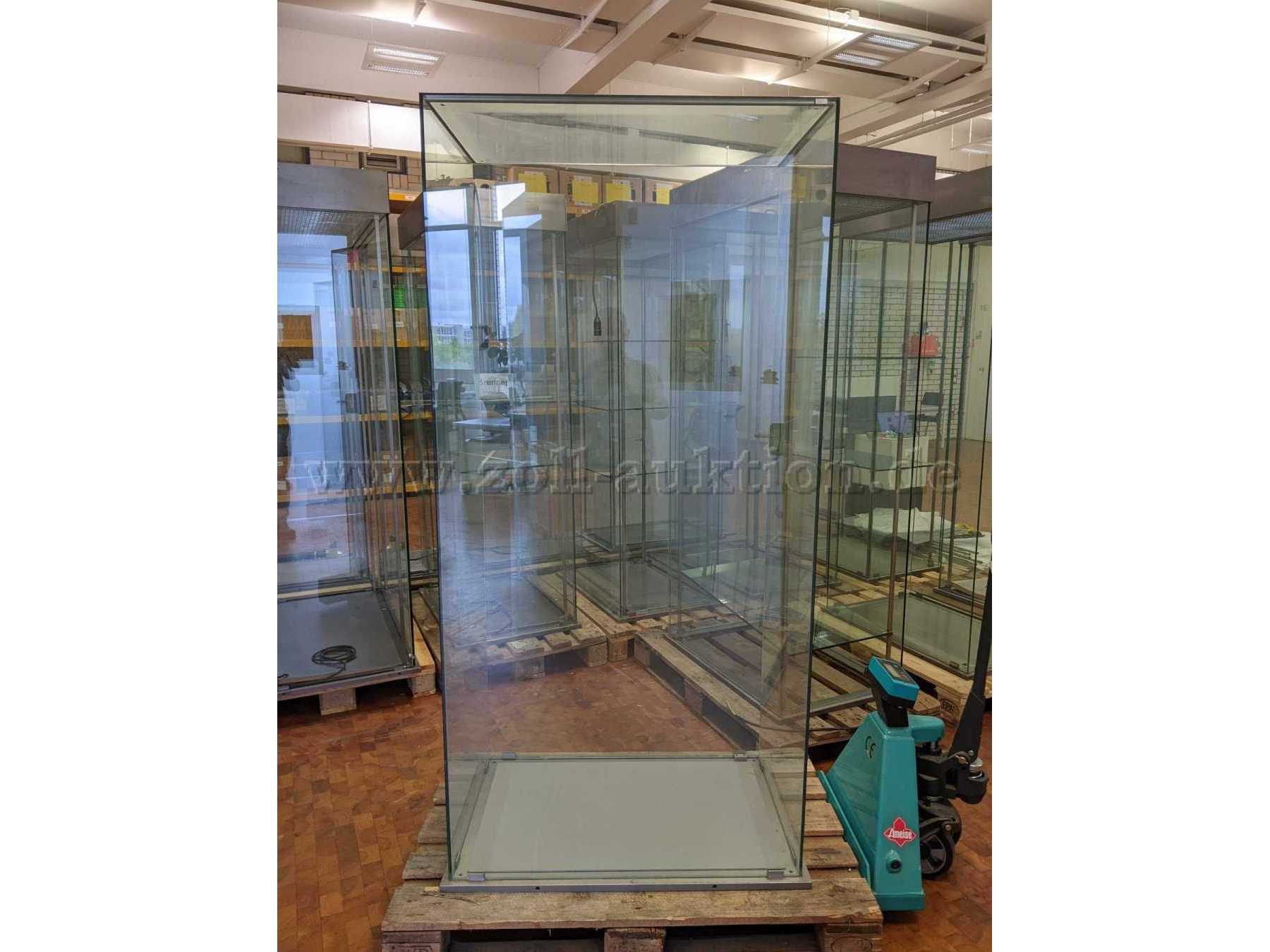 Gesamtansicht Vitrine Nr. 11