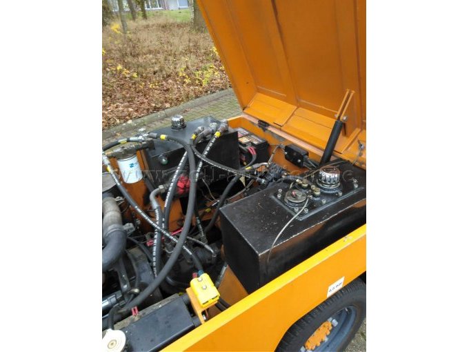 Motorraum 2