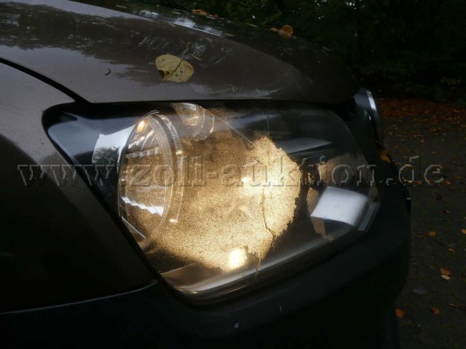 Beschädigung Scheinwerfer blind