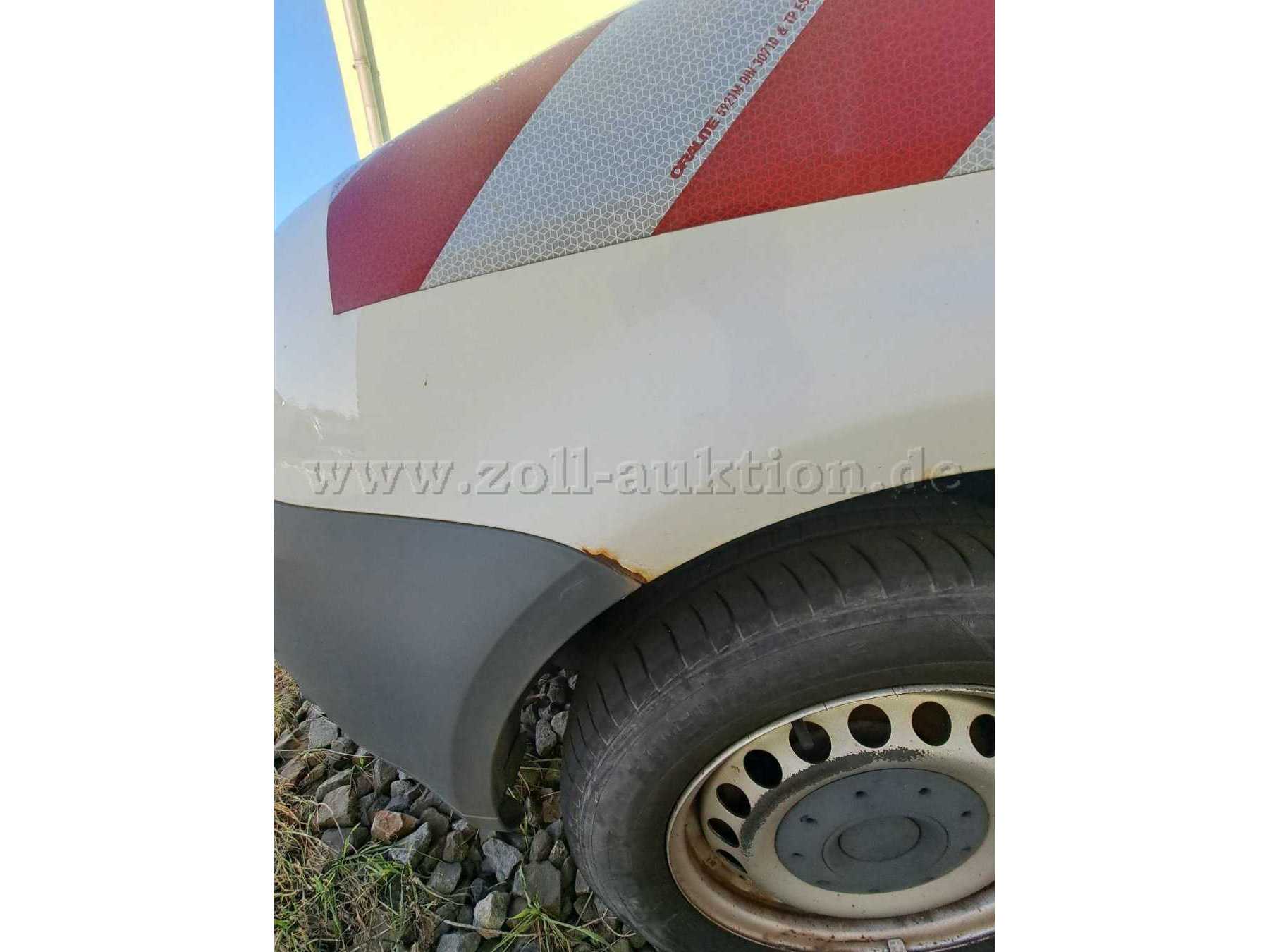 VW Caddy Übergang Stossfänger, Rostansatz