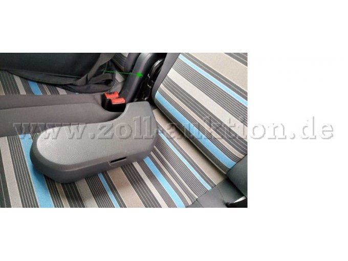 Sitzabdeckung mitte rechts befestigen