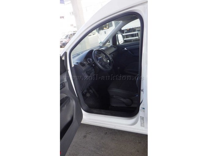 Einstieg Fahrerseite