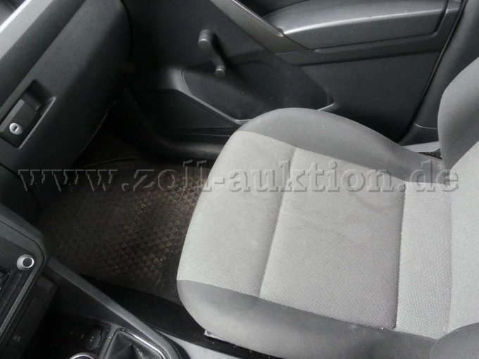 1 Volkswagen Caddy 2.0 TDI BMT Kombi - BW1-142, Ersatzteilträger – foto 11 – kavel bij Zoll-Auktion, Lübeck