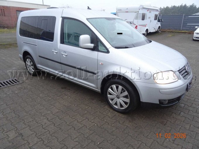 seitlich rechts vorn