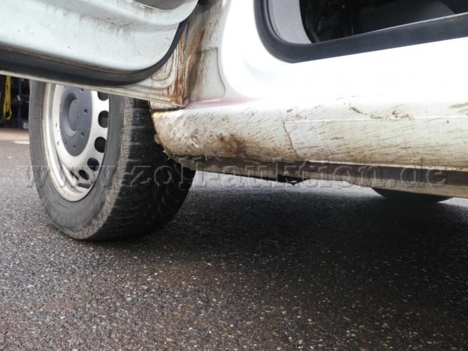 Schweller vorne links