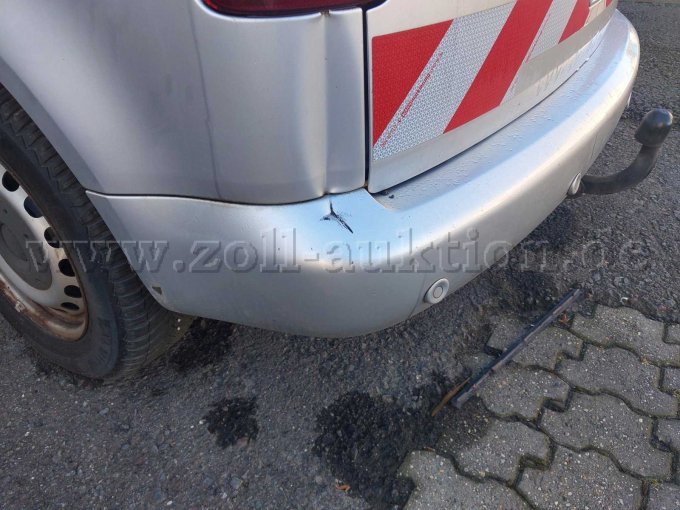 Stoßfänger hinten links