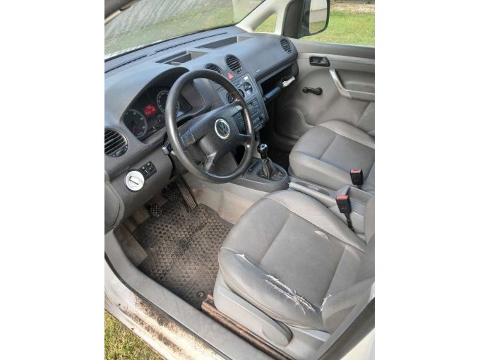 1 Volkswagen Caddy Kastenwagen (Baujahr 2009) – fahrbereit, TÜV bis 10/2027 – foto 9 – kavel bij Zoll-Auktion, Dörverden