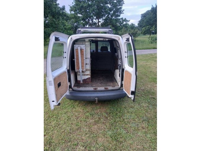1 Volkswagen Caddy Kastenwagen (Baujahr 2009) – fahrbereit, TÜV bis 10/2027 – foto 5 – kavel bij Zoll-Auktion, Dörverden