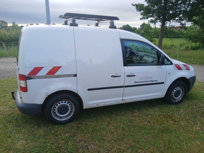 1 Volkswagen Caddy Kastenwagen (Baujahr 2009) – fahrbereit, TÜV bis 10/2027 – foto 2 – kavel bij Zoll-Auktion, Dörverden