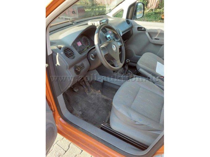 VW Caddy Fahrerraum