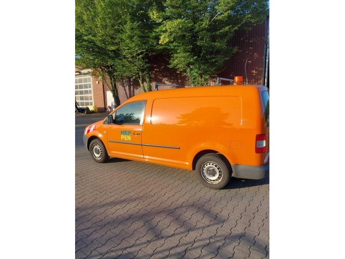 VW Caddy 1