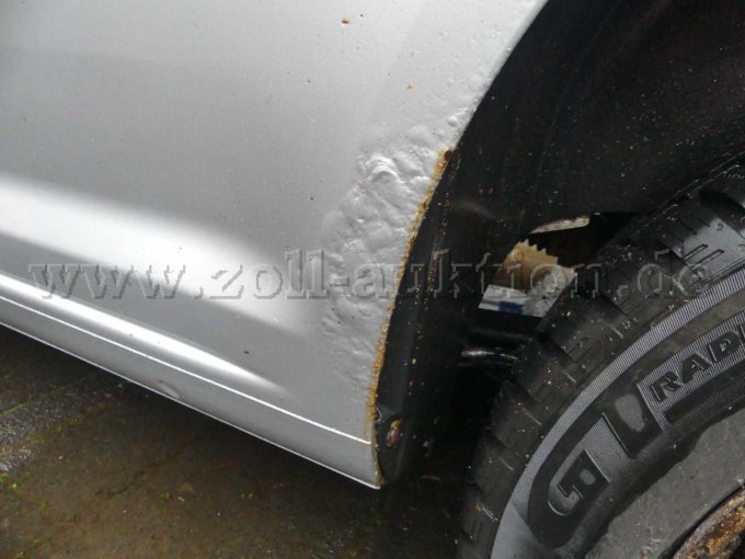 Korrosion, vorne rechts