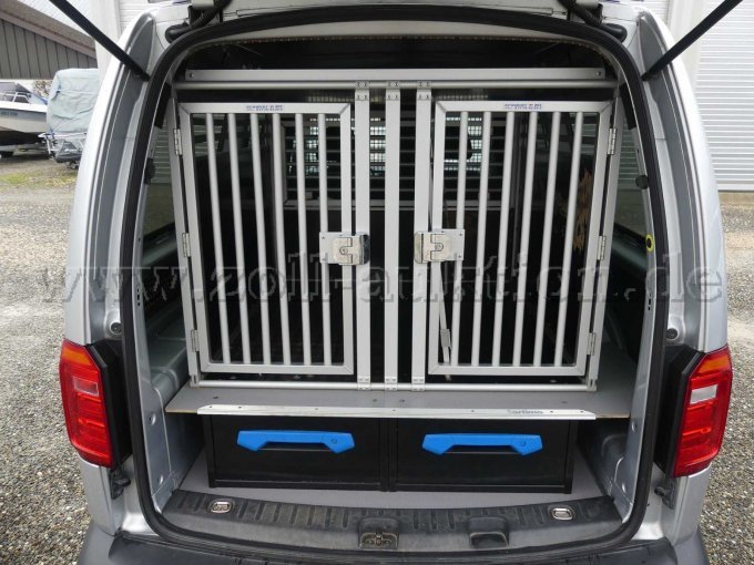 Innenansicht Heck mit Hundebox