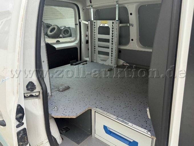 1 Volkswagen Caddy bedrijfswagen (SA) (03.2015–2020) bestelwagen 4Motion – foto 10 – kavel bij Zoll-Auktion, Langenau