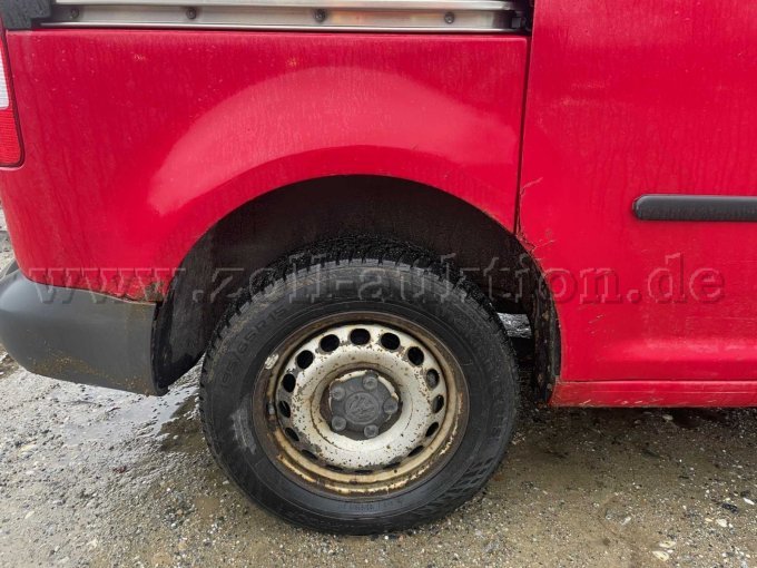 Radkasten und Reifen Rechts hinten